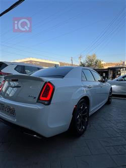 کرایسلەر 300